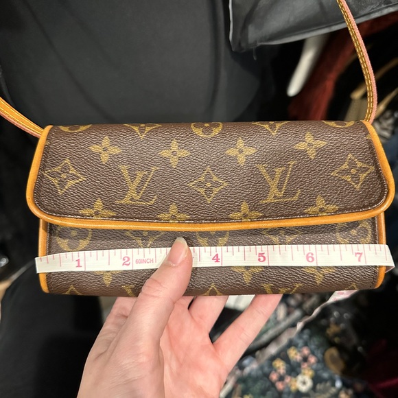 Authentic Vintage Louis Vuitton Twin Clutch - Picture 8 of 12